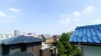 空が大きく広がり、開放感のある景色が日常に溶け込みます。心穏やかな時間を過ごせる住環境です。
