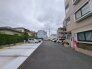 落ち着いた佇まいの住宅街に馴染む、日々の生活を支えるゆとりあるスペースを確保しています。

