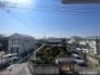 角地に位置する開放的な立地ならではの魅力として、周囲に高い建物が少なく、空の広がりと穏やかな街並みを一望できる伸びやかな環境が日常に心地よい風を運びます
