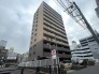 街並みに溶け込む洗練された佇まいが、日々の暮らしに静かな安心感と心地よい落ち着きをもたらしてくれます

