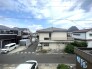 空が広く感じられる開放的な住環境で、落ち着いた街並みを眺めながら穏やかな日常を過ごせます
