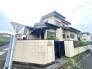角地につき、開放感に恵まれる住居がここに。
