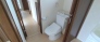 注目度の高いお手洗い。ちゃんとウォシュレット機能ついてます。
