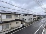 閑静な住宅地で、小さなお子様がいるご家族にも安心。
