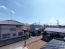 あたり一帯に住宅が広がる立地、住宅地ならではのロケーション。

