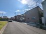 閑静な住宅地で、小さなお子様がいるご家族にも安心。
