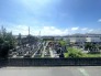空が広く開放感のある、静かで穏やかな日常を感じられる周辺環境となっております
