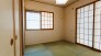 どこか懐かしさを感じさせる、穏やかで静かな時間が流れる落ち着いた空間です。