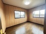 たっぷりの陽光に包まれる明るい住まいが、ここにあります。
