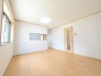余計な装飾を削ぎ落としたシンプルな空間が、住まう方の感性に寄り添い、穏やかな暮らしの時間を演出します。