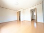 無駄のないシンプルな空間が、日々の暮らしに心地よいゆとりと落ち着きをもたらしてくれます。