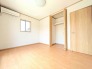 木の温もりを感じるナチュラルな内装が、日々の暮らしに穏やかな心地よさをもたらしてくれます。