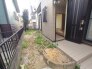 季節のお花を少し楽しむのにちょうどいいサイズのお庭です。

