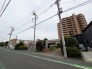 落ち着いた街並みに溶け込む穏やかな周辺環境が広がり心地よい日常を想像させる風景