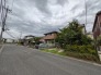 穏やかな時間が流れる閑静な住宅街に佇む、緑豊かな落ち着きある街並み