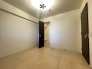 リフォーム工事前写真（8/20）
白を基調としたシンプルな内装に濃色の建具が映え、心穏やかに過ごせる落ち着いたプライベート空間が広がります
