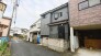 幅員こそやや狭くても、その分交通量が少なくて安心。
