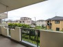 視界が広がる開放的な景色を眺めながら、穏やかな時間を過ごせる心地よい空間。