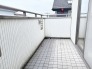 南向きバルコニーでお洗濯ものはいつもカラッと乾きます。
