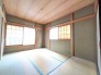 自然素材の温もりに包まれ、心から穏やかな時間を過ごせる和の空間。