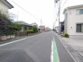 閑静な住宅地で、小さなお子様がいるご家族にも安心。
