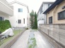 閑静な住宅地で、小さなお子様がいるご家族にも安心。
