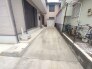 ゆとりある広さを確保した、毎日の暮らしをスムーズにしてくれる使い勝手の良い駐車場です。
