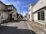 幅員こそやや狭くても、その分交通量が少なくて安心。

