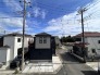前面の住まいとの距離感があるから、圧迫感を感じません。
