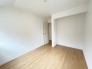 今からここを誰のお部屋にしようか、そんな洋室。
