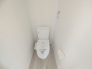 注目度の高いお手洗い。ちゃんとウォシュレット機能ついてます。
