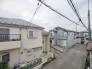 あたり一帯に住宅が広がる立地、住宅地ならではのロケーション。
