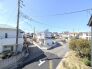 あたり一帯に住宅が広がる立地、住宅地ならではのロケーション。
