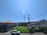 低層住居専用地域ならではのベランダの光景。辺りには高い建物がありません。
