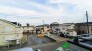 住宅街の中の一戸建て、あたりはほとんど住宅です。
