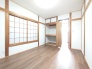 たっぷりの陽光と、心地よい風が舞い込みます。
