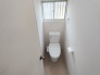 新しくお住まいになる方のことを考えて、トイレも新品に交換しました。
