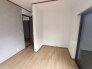 今からここを誰のお部屋にしようか、そんな洋室。
