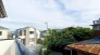 前面の住まいとの距離感があるから、圧迫感を感じません。
