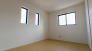 今からここを誰のお部屋にしようか、そんな洋室。