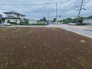 開放感のある広々とした敷地で、周辺は落ち着いた住宅街の静かな環境が整っています。