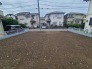 落ち着いた住宅街に位置し、理想の住まいを描くためのゆとりある空間が広がっています。