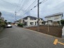 落ち着いた住宅街のなかにあり、新しい暮らしの計画を自由に描けるゆとりある空間が広がっています。