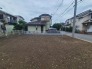 穏やかな住宅街に溶け込む、ゆとりある広さを備えた落ち着きのある区画です。