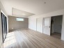 天井高を高くするための一工夫、折り上げ天井。開放感に包まれます。
