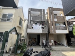 西川口駅より徒歩9分、2017年築の中古戸建。