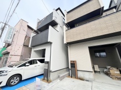 モダンなデザインが調和する、洗練された佇まい。