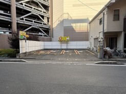 前面道路含む外観