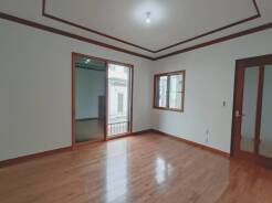 木の温もりが心地よい、穏やかな時間が流れる空間