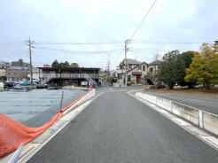 前面道路含む現地土地写真
